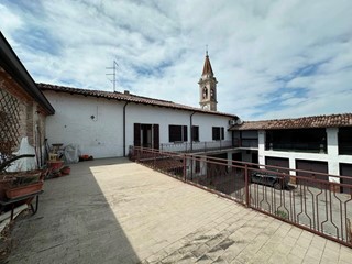 Trilocale in Vendita a Cortemaggiore, 88'000&euro;, 105 m², con Box