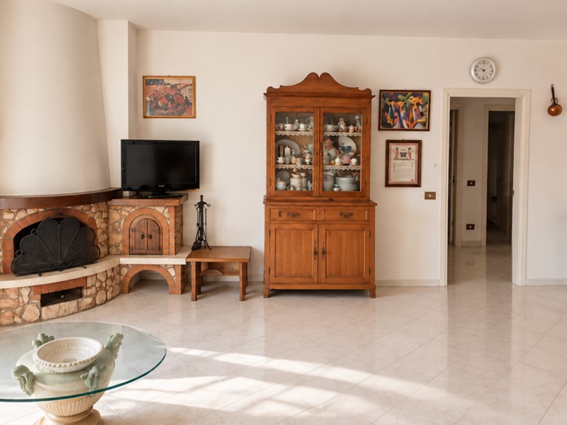 Appartamento in Vendita a Asciano, 125'000&euro;, 105 m², con Box