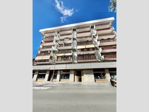 Quadrilocale in Affitto a Bari, zona Japigia, 790&euro;, 105 m²