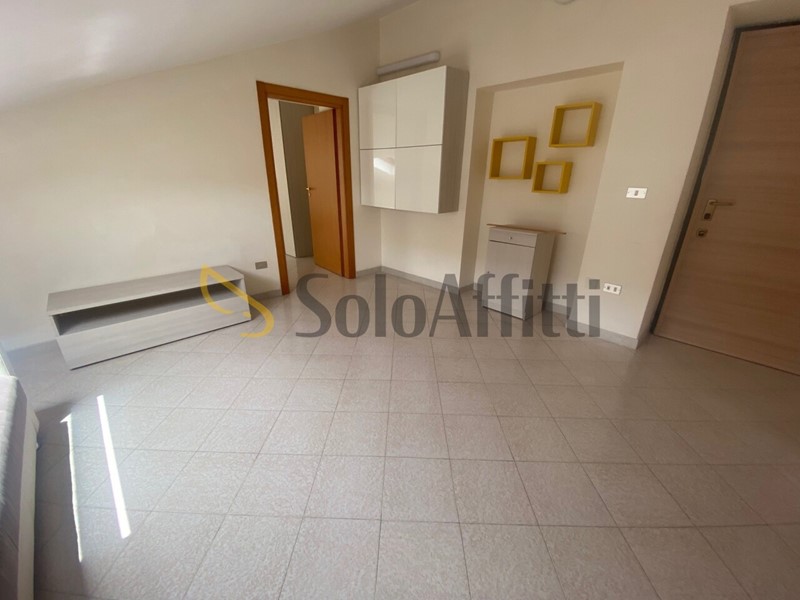 Bilocale in Affitto a Caserta, zona Centro, 350&euro;, 65 m², arredato