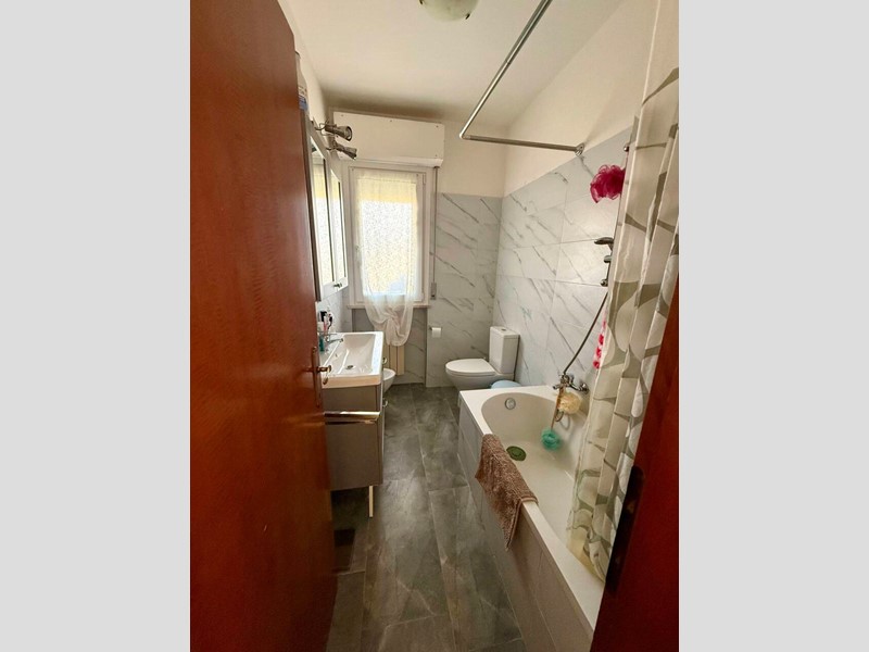 Quadrilocale in Vendita a Viareggio, zona Torre del Lago, 185'000&euro;, 70 m²