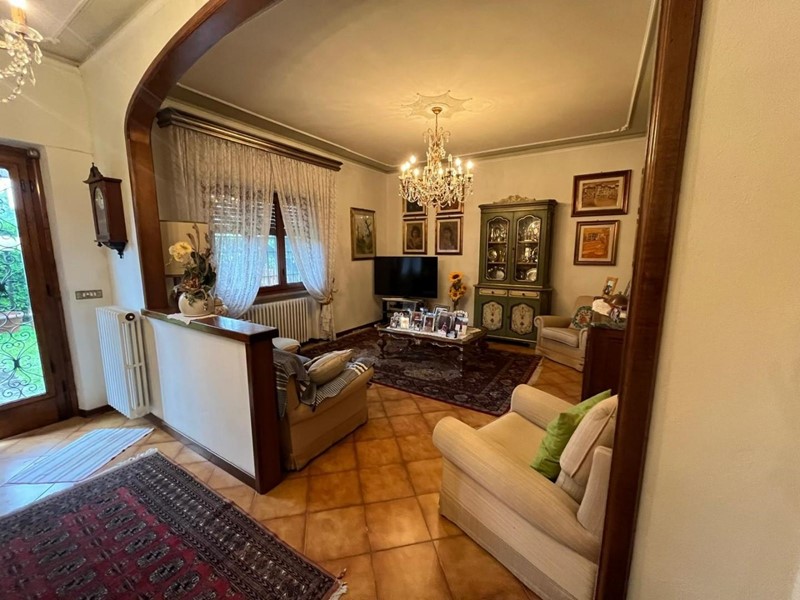 Appartamento in Vendita a Lucca, zona Nave, 280'000&euro;, 105 m², con Box