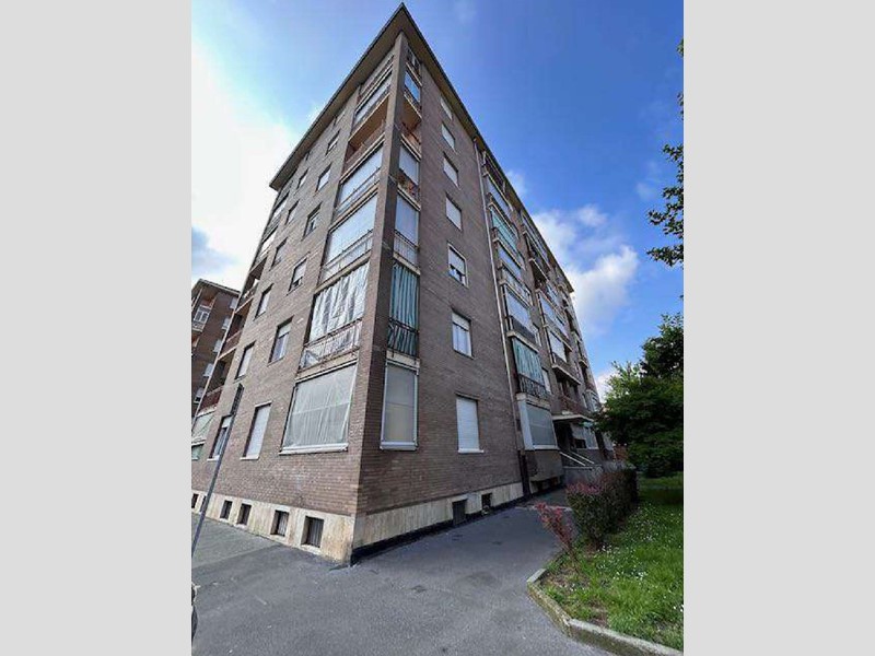 Quadrilocale in Vendita a Torino, 64'500&euro;, 96 m²