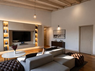 Appartamento in Vendita a Lucca, 1'350'000&euro;, 300 m², con Box