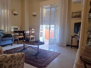 Quadrilocale in Affitto a Massa, 850&euro;, 95 m², arredato