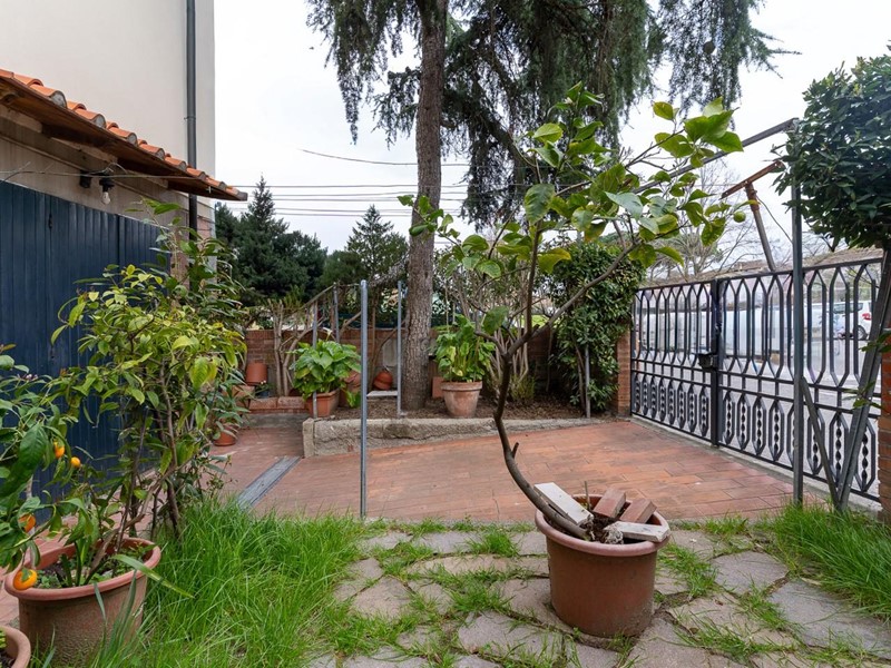 Appartamento in Vendita a Empoli, zona Avane, 385'000&euro;, 180 m², con Box