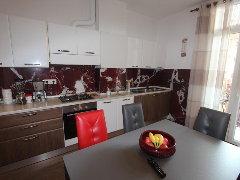 Appartamento in Vendita a La Spezia, 245'000&euro;, 102 m², arredato