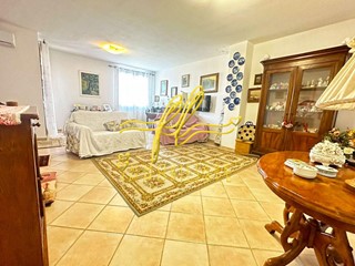 Quadrilocale in Vendita a Rosignano Marittimo, 209'000&euro;, 94 m², con Box