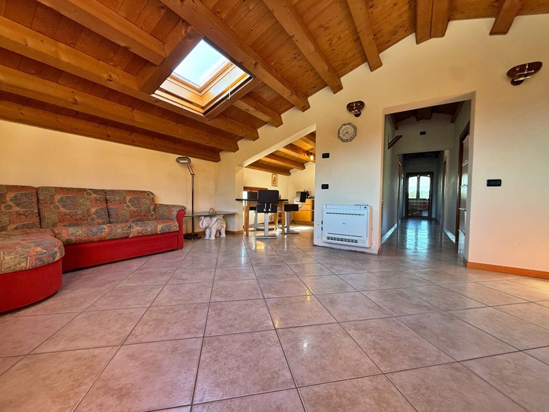 Quadrilocale in Vendita a Vittorio Veneto, 255'000&euro;, 145 m²
