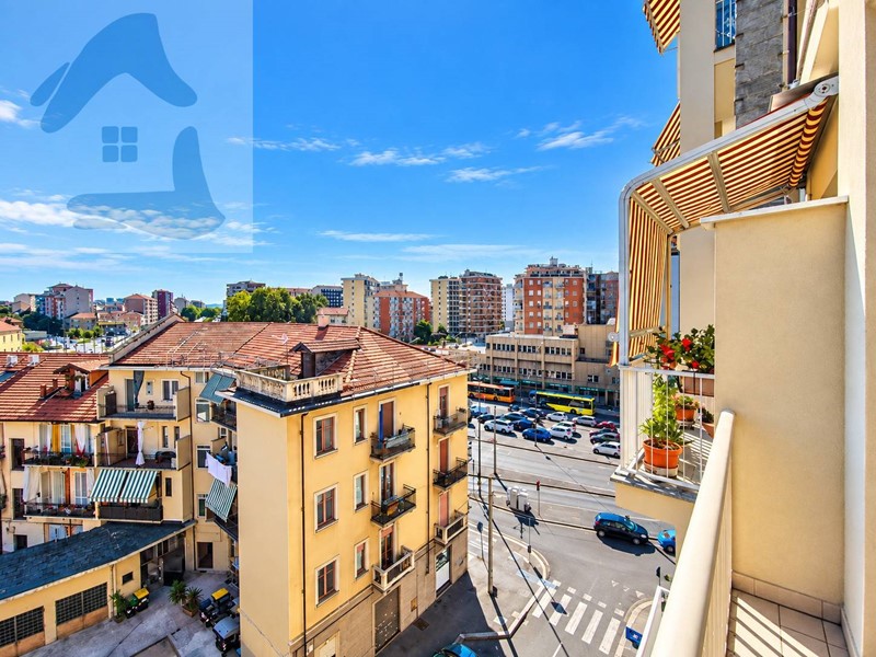 Bilocale in Vendita a Torino, 79'000&euro;, 58 m²