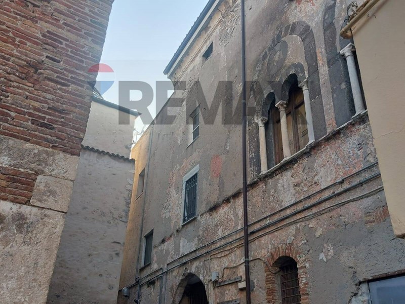 Trilocale in Vendita a Minturno, 87'000&euro;, 113 m²