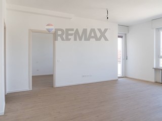 Bilocale in Vendita a Milano, 279'000&euro;, 69 m²