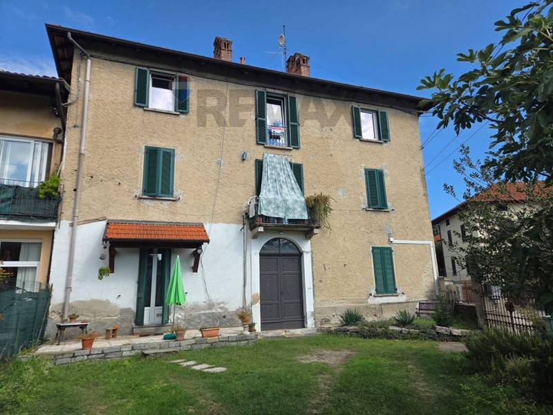 Quadrilocale in Vendita a Cocquio Trevisago, 80'900&euro;, 110 m²