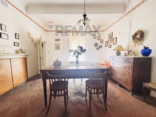 Appartamento in Vendita a Laterina Pergine Valdarno, 32'500&euro;, 215 m²