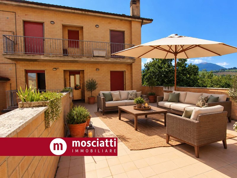 Appartamento in Vendita a Matelica, 120'000&euro;, 85 m²