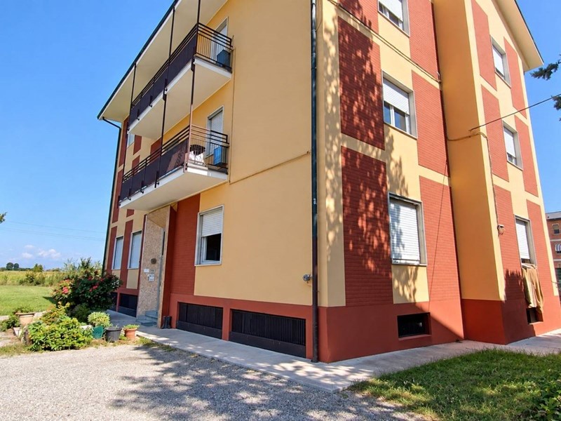 Trilocale in Vendita a Brignano Gera d'Adda, 118'000&euro;, 75 m²