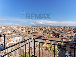 Appartamento in Vendita a Catania, 127'000&euro;, 133 m²