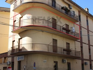 Appartamento in Vendita a Caltanissetta, 60'000&euro;, 108 m²