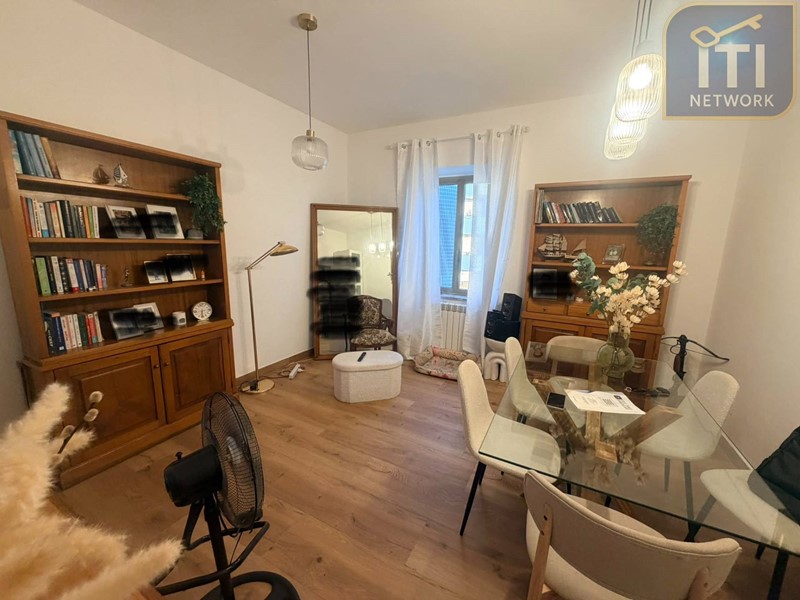 Bilocale in Vendita a Roma, 159'000&euro;, 65 m²