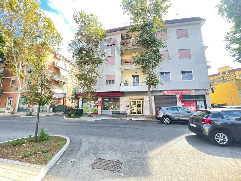 Trilocale in Vendita a Ciampino, 219'000&euro;, 76 m²