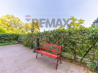 Trilocale in Vendita a Roma, 209'000&euro;, 71 m²