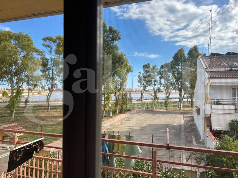Quadrilocale in Vendita a Margherita di Savoia, 105'000&euro;, 100 m², con Box