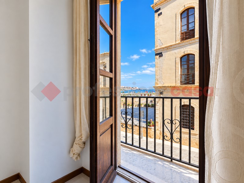 Trilocale in Affitto a Siracusa, 800&euro;, 80 m²