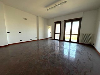 Trilocale in Vendita a L'Aquila, 200'000&euro;, 120 m²