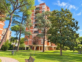 Quadrilocale in Vendita a Roma, 600'000&euro;, 140 m²