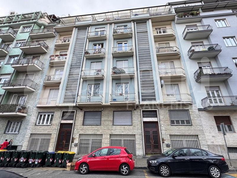 Bilocale in Affitto a Torino, 750&euro;, 65 m², arredato