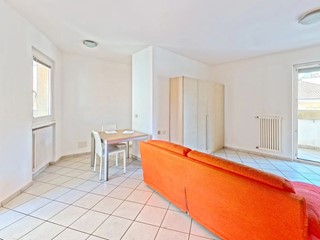 Monolocale in Vendita a Bolzano, 240'000&euro;, 50 m², arredato