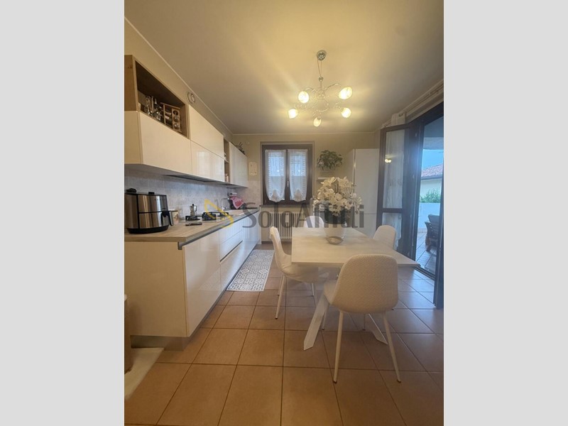 Trilocale in Affitto a Seregno, zona San Carlo, 900&euro;, 65 m², arredato