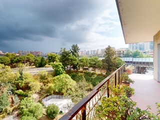 Appartamento in Vendita a Napoli, 510'000&euro;, 166 m²