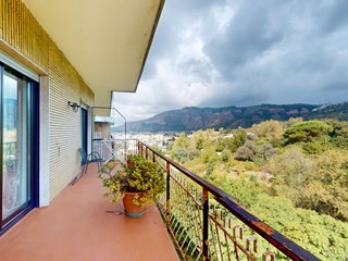 Appartamento in Vendita a Napoli, 510'000&euro;, 166 m²