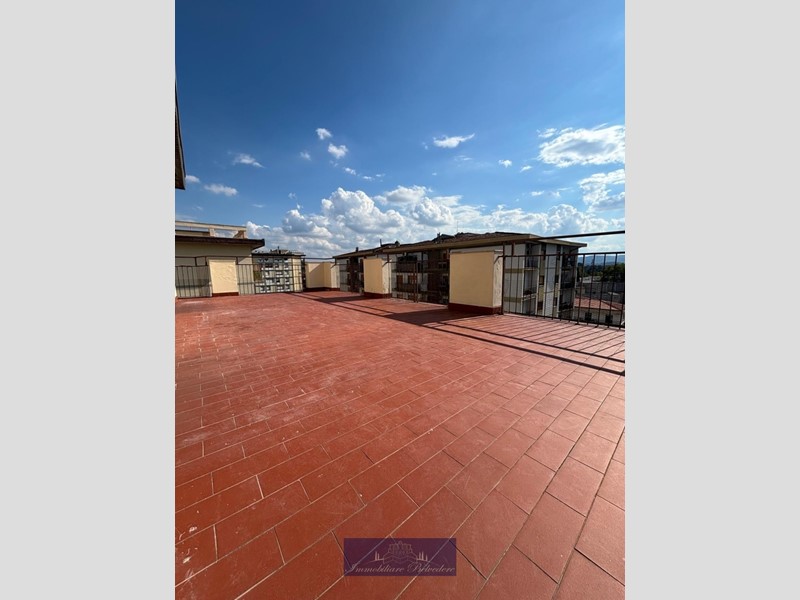Quadrilocale in Vendita a Firenze, zona Novoli, 390'000&euro;, 100 m²