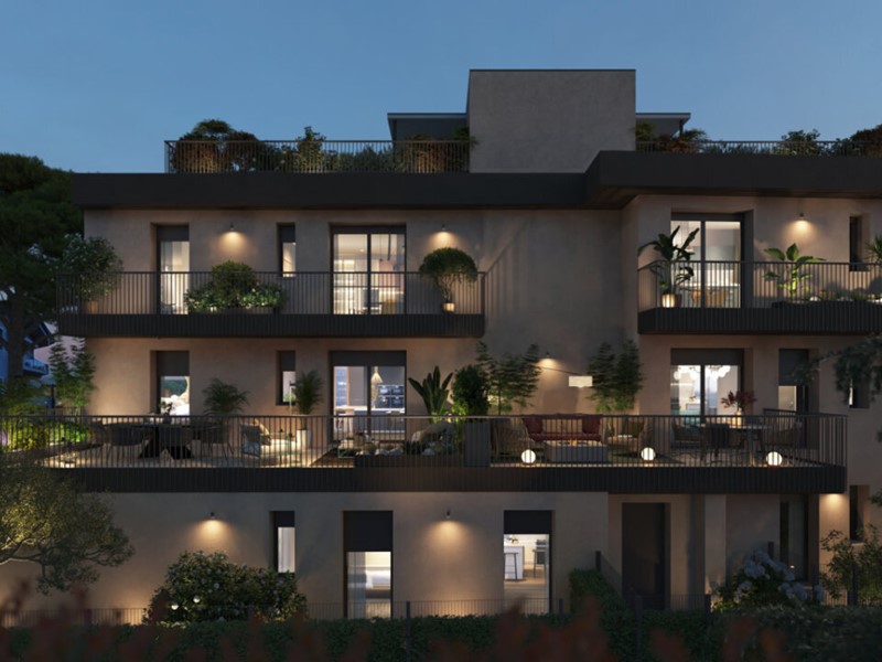 Trilocale in Vendita a Desenzano del Garda, 470'000&euro;, 117 m², con Box