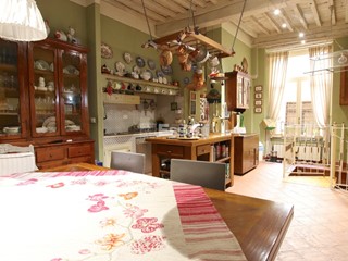 Quadrilocale in Vendita a Lucca, zona Centro storico, 330'000&euro;, 70 m²