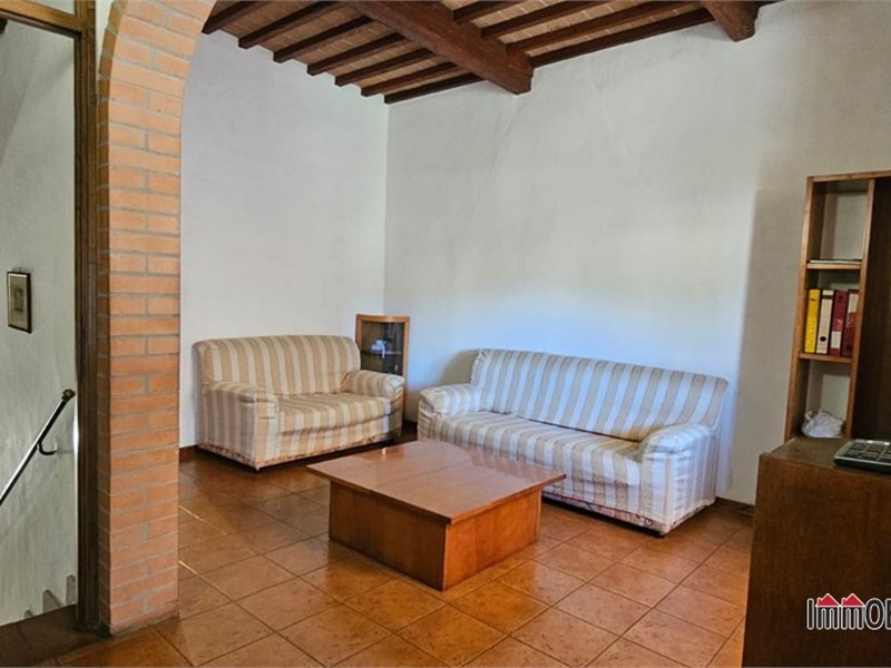 Quadrilocale in Vendita a Colle di Val D'Elsa, 195'000&euro;, 100 m²
