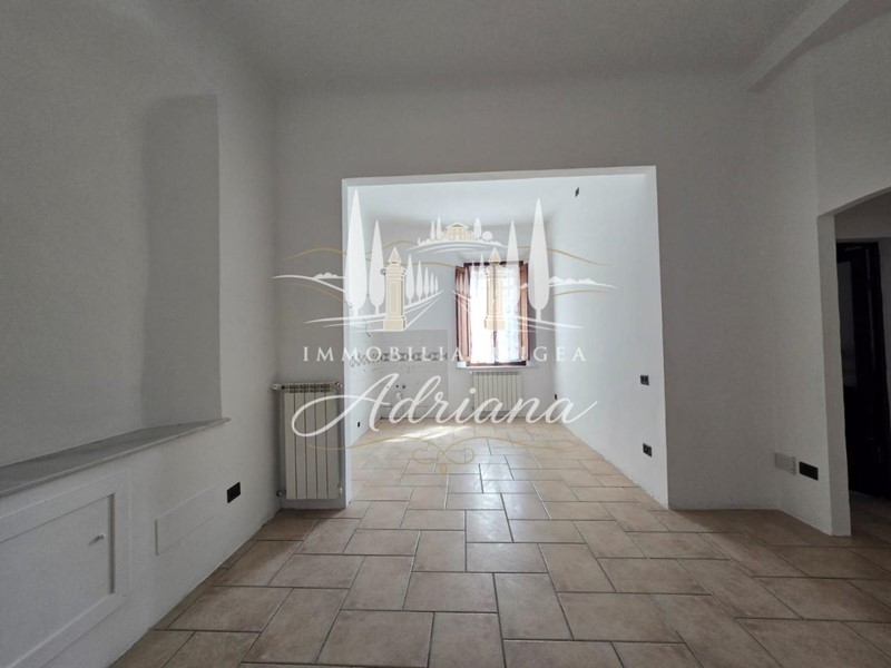 Quadrilocale in Vendita a Siena, 285'000&euro;, 90 m²