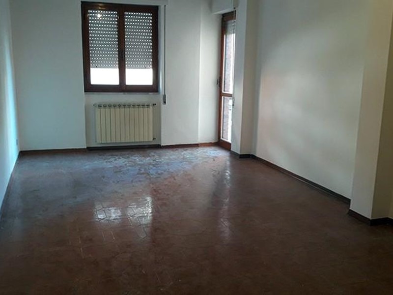 Appartamento in Affitto a Carrara, zona Fossola, 800&euro;, 117 m², con Box