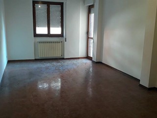 Appartamento in Affitto a Carrara, zona Fossola, 800&euro;, 117 m², con Box