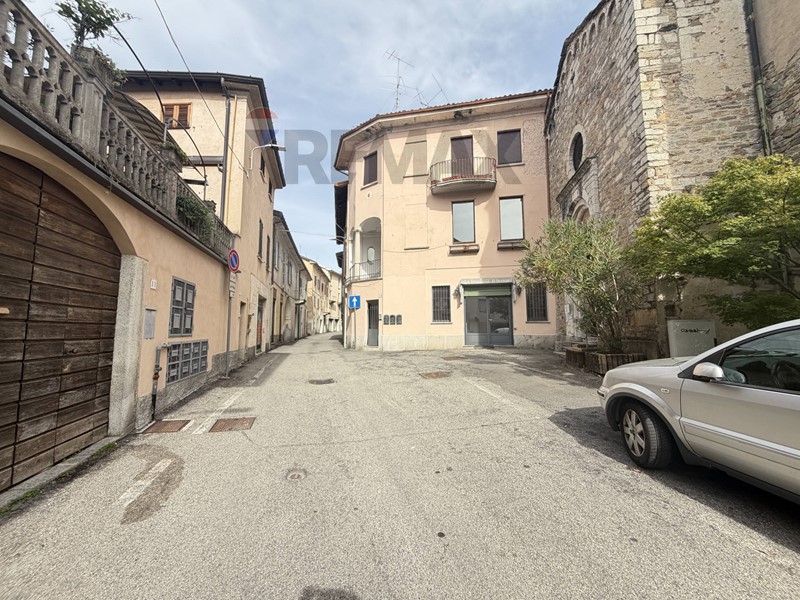 Bilocale in Vendita a Varese, 89'500&euro;, 57 m²