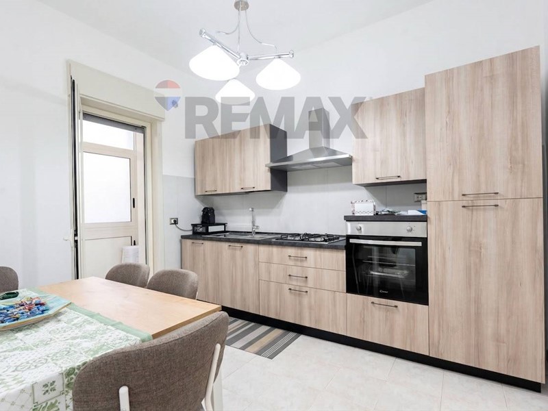 Appartamento in Vendita a Catania, 185'000&euro;, 120 m²