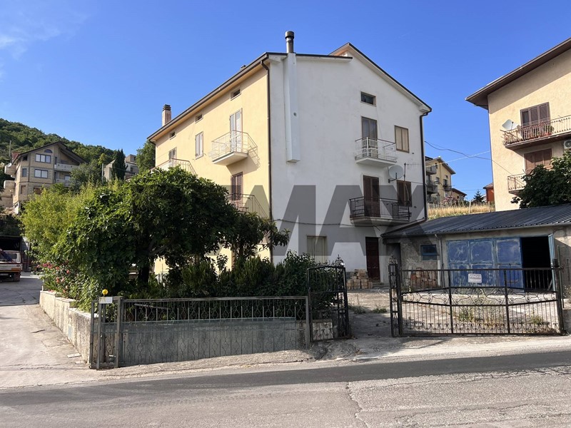 Appartamento in Vendita a Tornareccio, 60'000&euro;, 316 m²