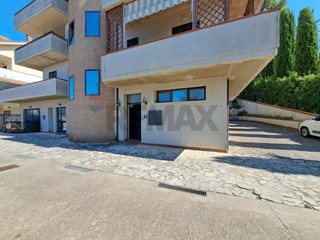Quadrilocale in Vendita a Chieti, 85'000&euro;, 74 m²