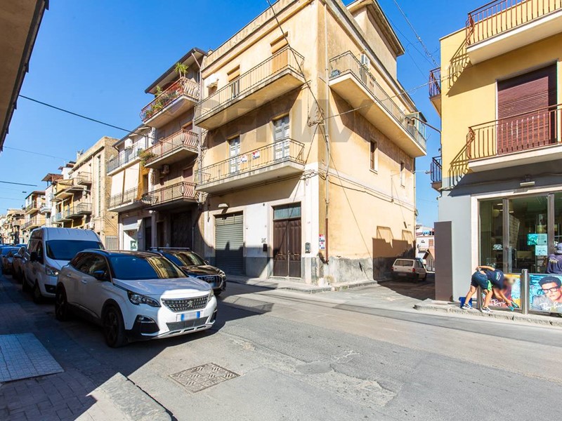 Quadrilocale in Vendita a Palagonia, 65'000&euro;, 100 m²