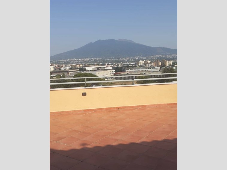 Trilocale in Affitto a Casalnuovo di Napoli, 970&euro;, 120 m²