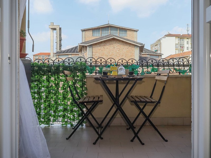 Trilocale in Vendita a Torino, 132'000&euro;, 67 m²