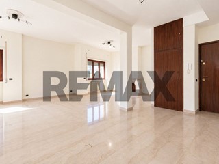 Appartamento in Vendita a Roma, 619'000&euro;, 163 m²