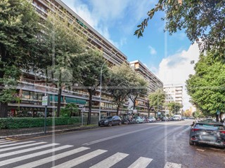 Appartamento in Vendita a Roma, 540'000&euro;, 167 m²